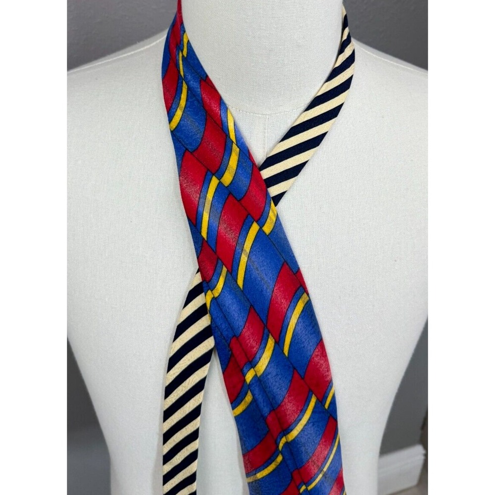 Gianni Versace Mens‎ Silk Necktie Red Blue Yellow Hand Made Spain